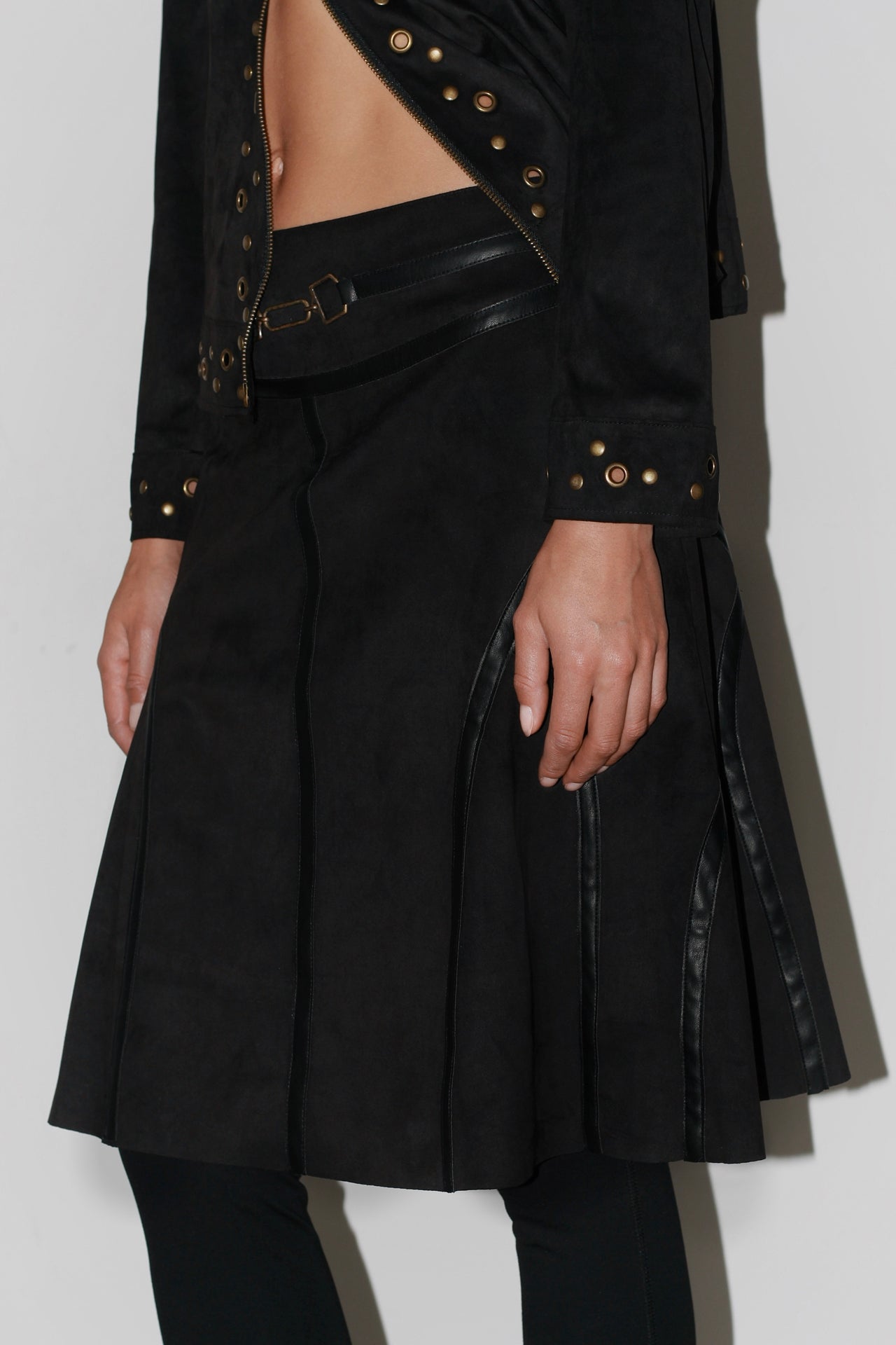 Front view of the Olivia Black Skirt – high-waisted black midi skirt with structured silhouette and elegant length.